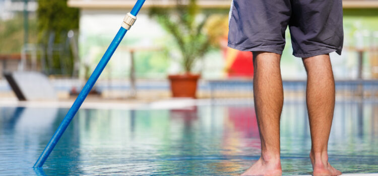 بهترین روش ها برای نگهداری و نظافت استخر شنا بهترین روش ها برای نگهداری و نظافت استخر شنا