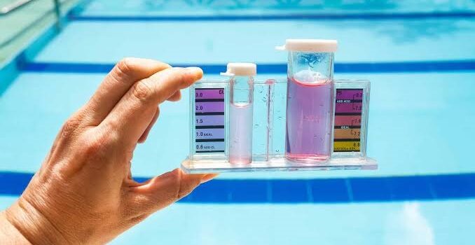 چرا متعادل کردن pH آب استخر مهم است؟ چرا متعادل کردن pH آب استخر مهم است؟
